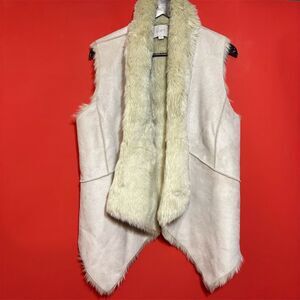 LOFT Women's‎ Beige Faux Fur Vest Size M Shawl Collar Boho